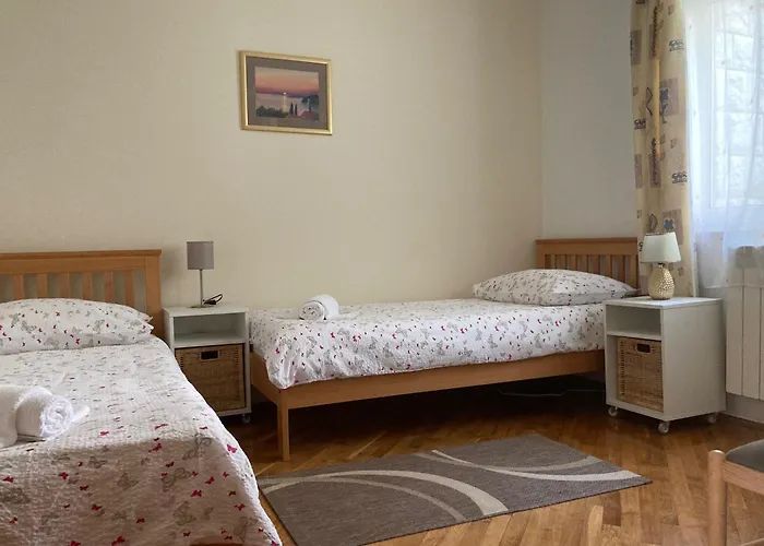 Apartments Deranja