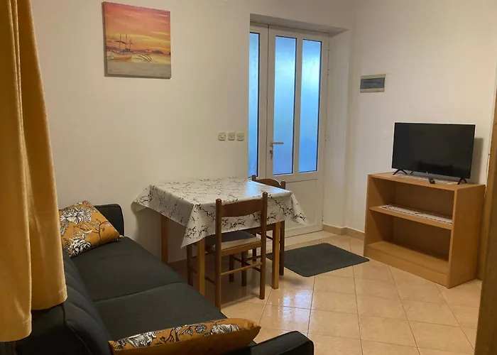Apartments Deranja